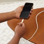 Etrain USB -C to Lightning Cable ideal for charging syncing and transferring - Image 2